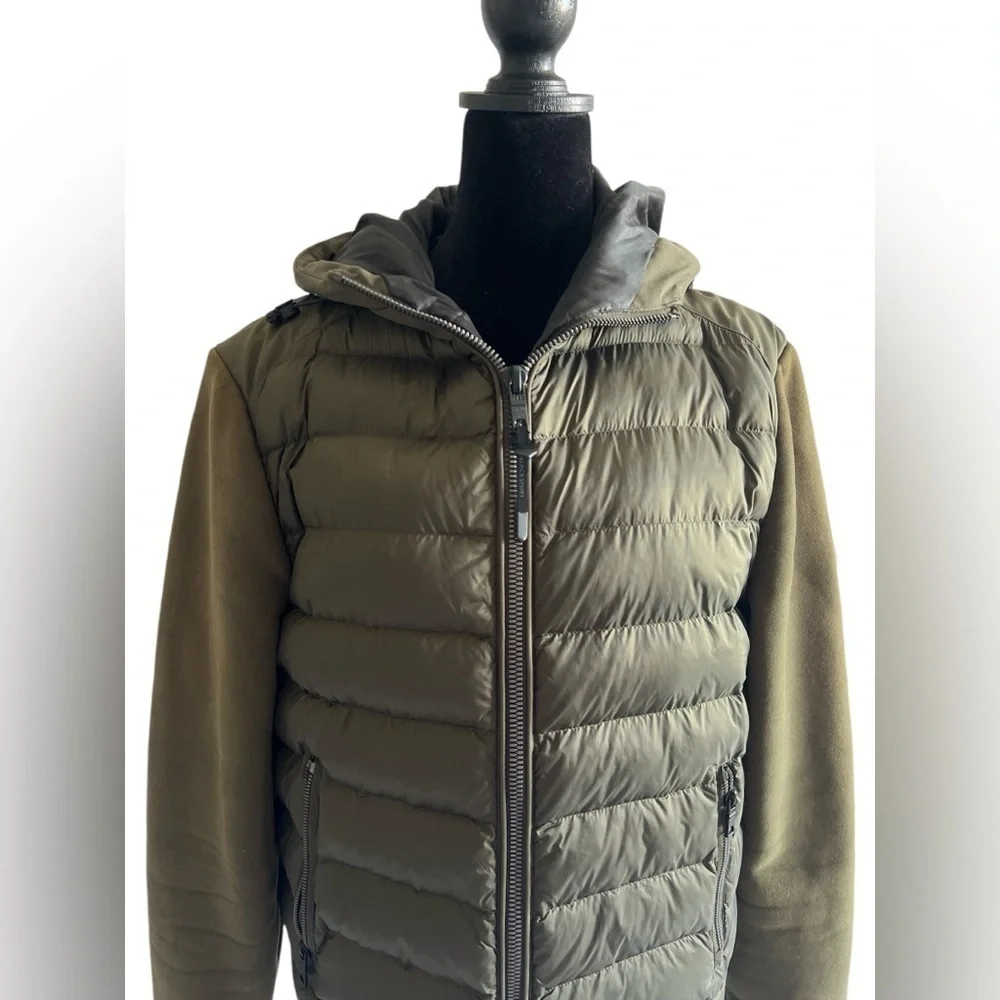 IZAC Men Zipped Vest With United Khaki Hood.